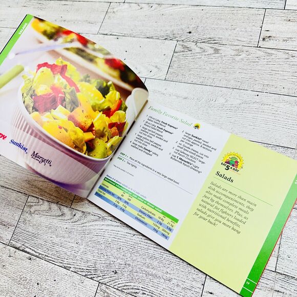 Safeway's Eat Like a Champion Recipe Cookbook Booklet 2002 Retro - Picture 4 of 11